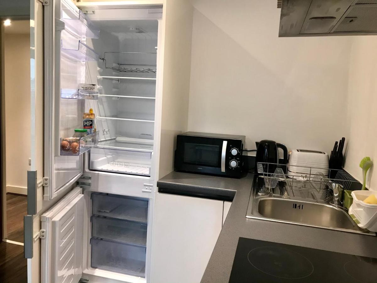 Modern Apartment Near Bullring Бирмингем Экстерьер фото